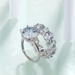 Classic Solitaire Round Cut Wedding Sets